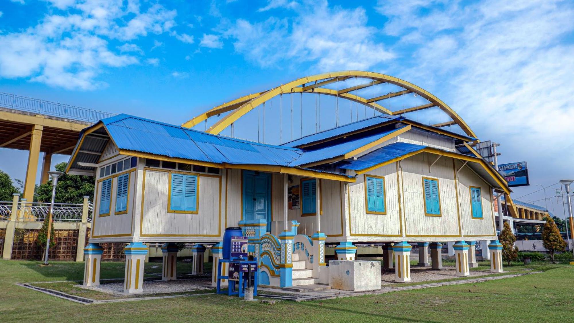 Grand Jatra Hotel Pekanbaru Exterior photo