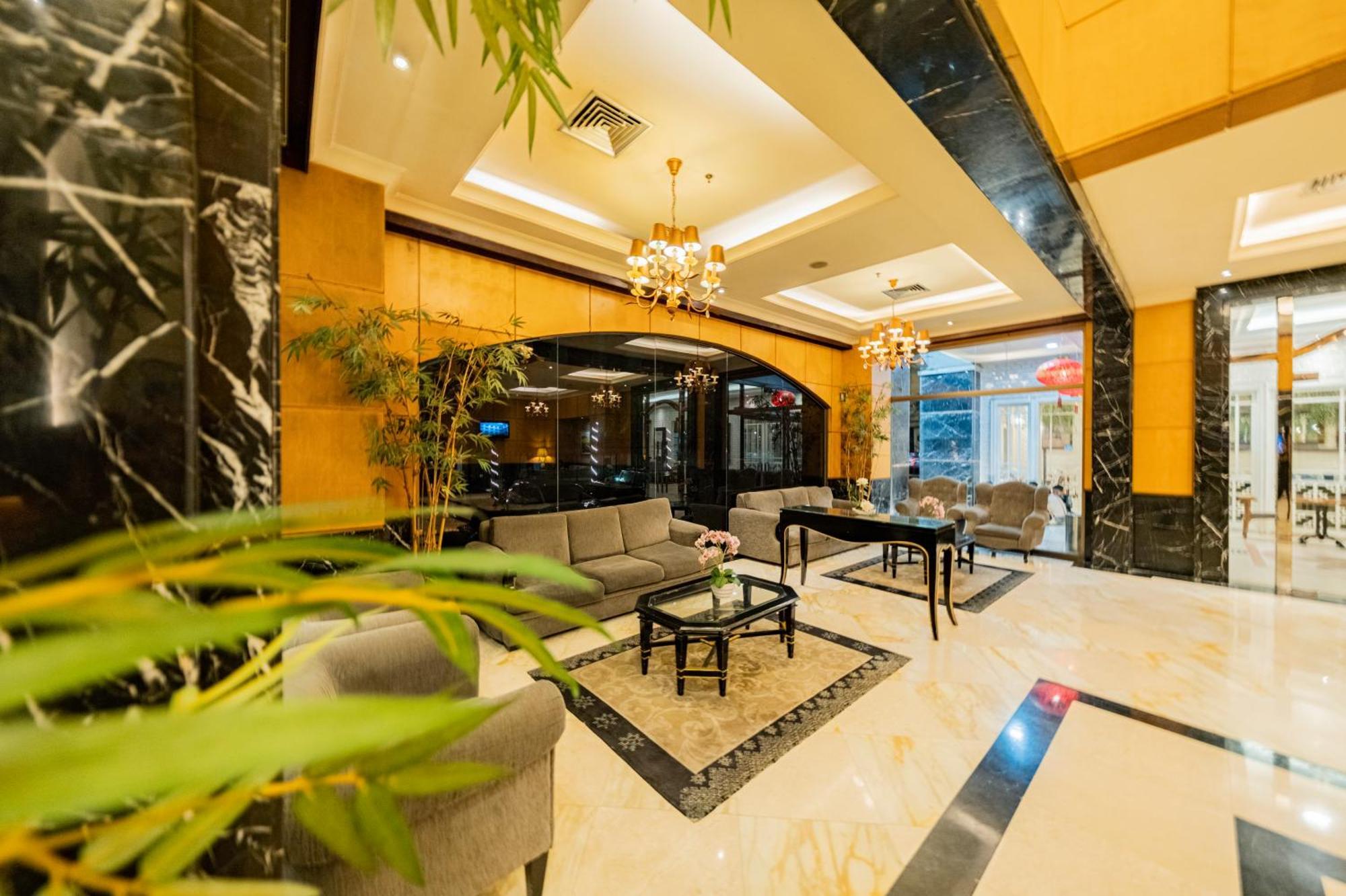 Grand Jatra Hotel Pekanbaru Exterior photo